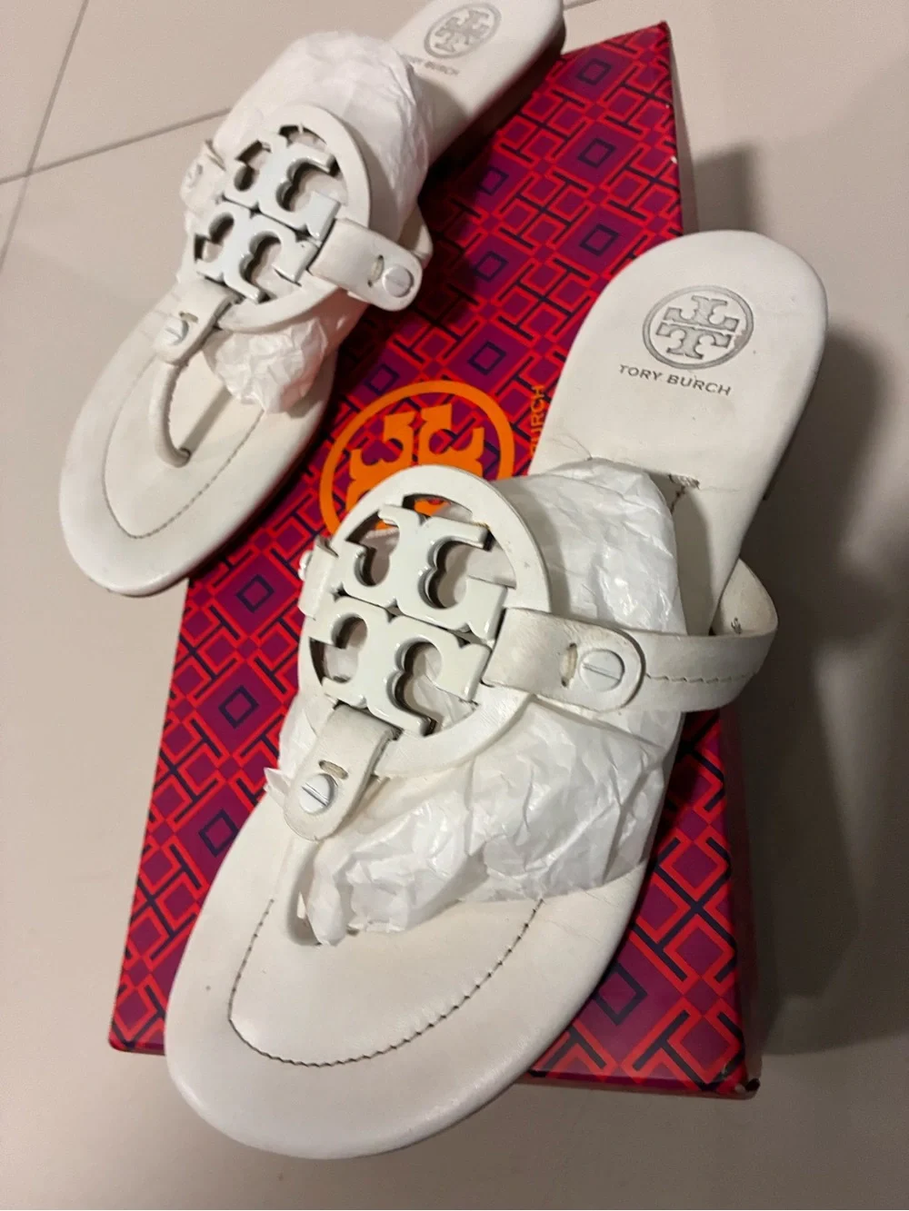 AUTHENTIC Tory Burch White Miller Logo Thong Sandals - Women BOX